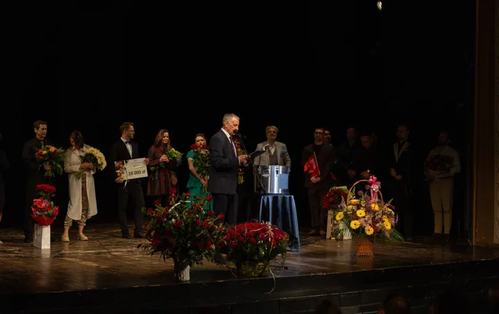 Osiem dekad na scenie. Teatr Osterwy świętował jubileusz z premierą i kapsułą czasu
